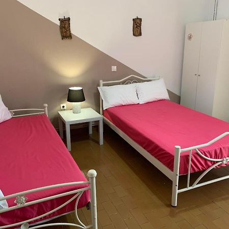 네오스마르마라스 Litsa'S House 아파트 외부 사진